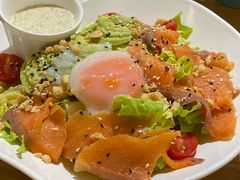 牛油果三文鱼沙拉-HELLO 27 意面·沙拉·帕尼尼