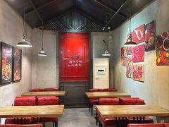 -愉肴麻辣香锅(中山路店)