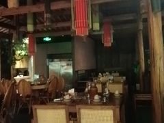 -野山舂·贵州现舂酸汤火锅(鸿通城店)