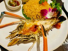 -Chom Cafe and Restaurant