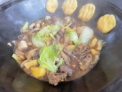 -粘豆包柴火铁锅炖