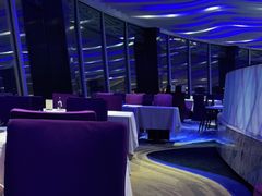 -亚洲国际大酒店·云顶阁旋转自助餐厅