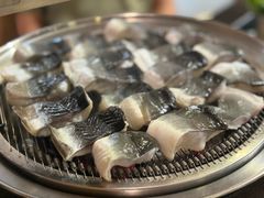 -围炉肉舍•炭烤活鳗•丹东海鲜烤肉(步行街店)