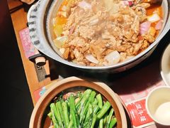 蒜香蛙-蛙小侠·沸腾砂锅牛蛙(增城东汇城店)