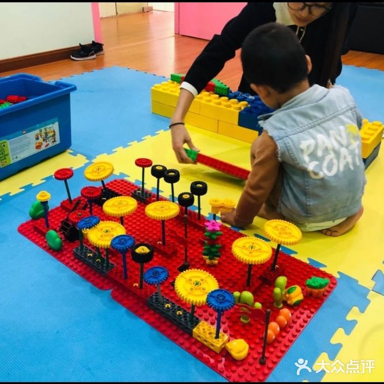 来扬派机器人[加油][加油]开动脑筋吧[吐][吐]