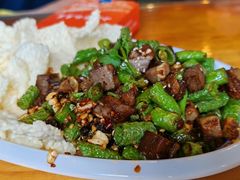 锅巴牦牛肉-小厨子私房菜·云南美食店