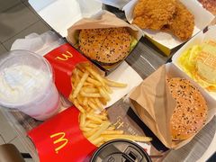 北美烧烤风味安格斯厚牛堡-麦当劳(桐乡润丰步行街店)