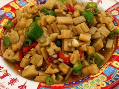 -江城燕子大排档(江汉路步行街店)