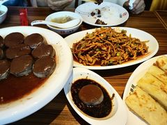 -六泰居·尔滨地标·东北菜(松北店)