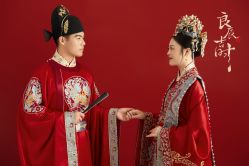 -蒙太奇婚纱摄影(万达店)