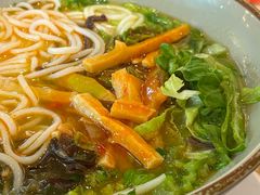 -百春原湖南牛肉粉(百联世纪店)
