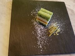 -La Mer Restaurant & Lounge