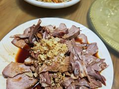 -溢心园香河肉饼总店
