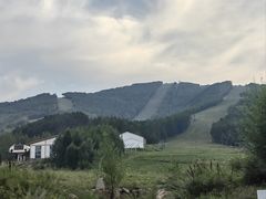 -赤峰美林谷四季山度假酒店