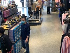 -SKECHERS 斯凯奇(上海国际时尚中心店)