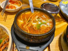 泡菜汤-喜来稀肉(北外滩白玉兰广场店)