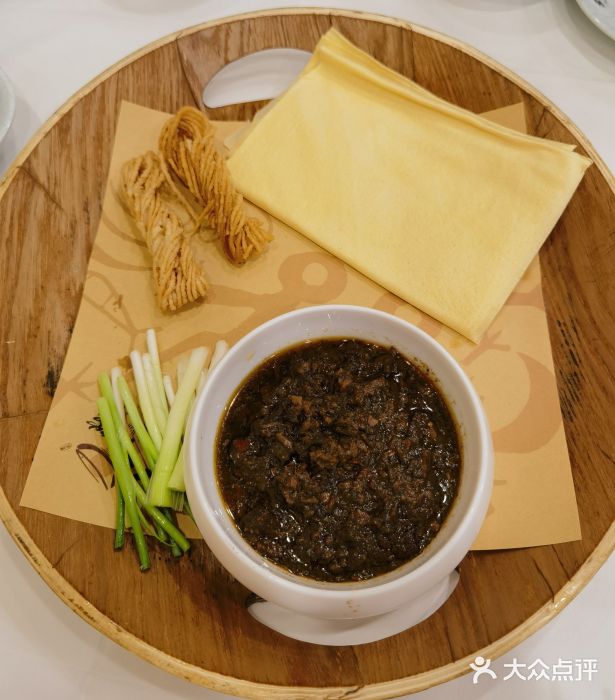 山东八大碗山东老字号小米煎饼图片