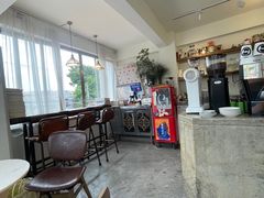 -巴浪鱼咖啡馆 Local Fish