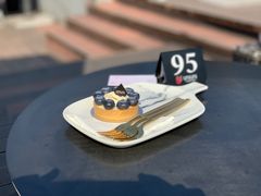 -UNI UNI(环亚凯瑟琳店)