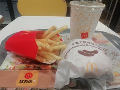 不素之霸双层牛肉堡-麦当劳(杭州国际服装城店)