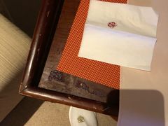 床单上的头发-秦皇岛秦皇国际大酒店