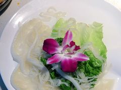 -墨居上隐·院子里火锅(峨眉店)