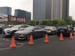 -大宁郁金香公园-停车场