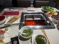 -海底捞火锅鲜切牛肉主题店(长寿路店)