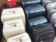-广州周大福金融中心