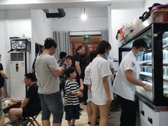 等位区-袁记麻辣烫(中达广场店)