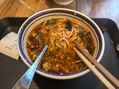 -云阿蛮云南生烫牛肉米线(奉贤路店)