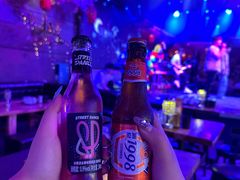 -喜鹊音乐酒馆(西街店)