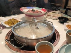 -洪氏嗨捞·猪肚鸡火锅(阳光天地店)