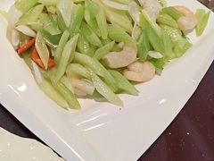 -鸿亨泰杂鱼馆(港馨家园店)