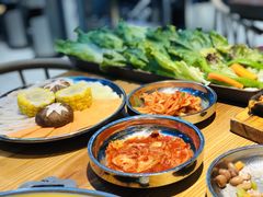 -青瓦炭韩潮烤肉(花园道店)