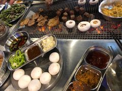 -马路牙子烧烤音乐酒馆(望京店)