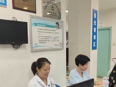 -上海大学附属上海和平眼科医院