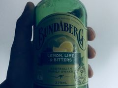 -吐斯廉屠杀博物馆