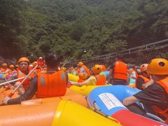 -安吉龙王山峡谷漂流