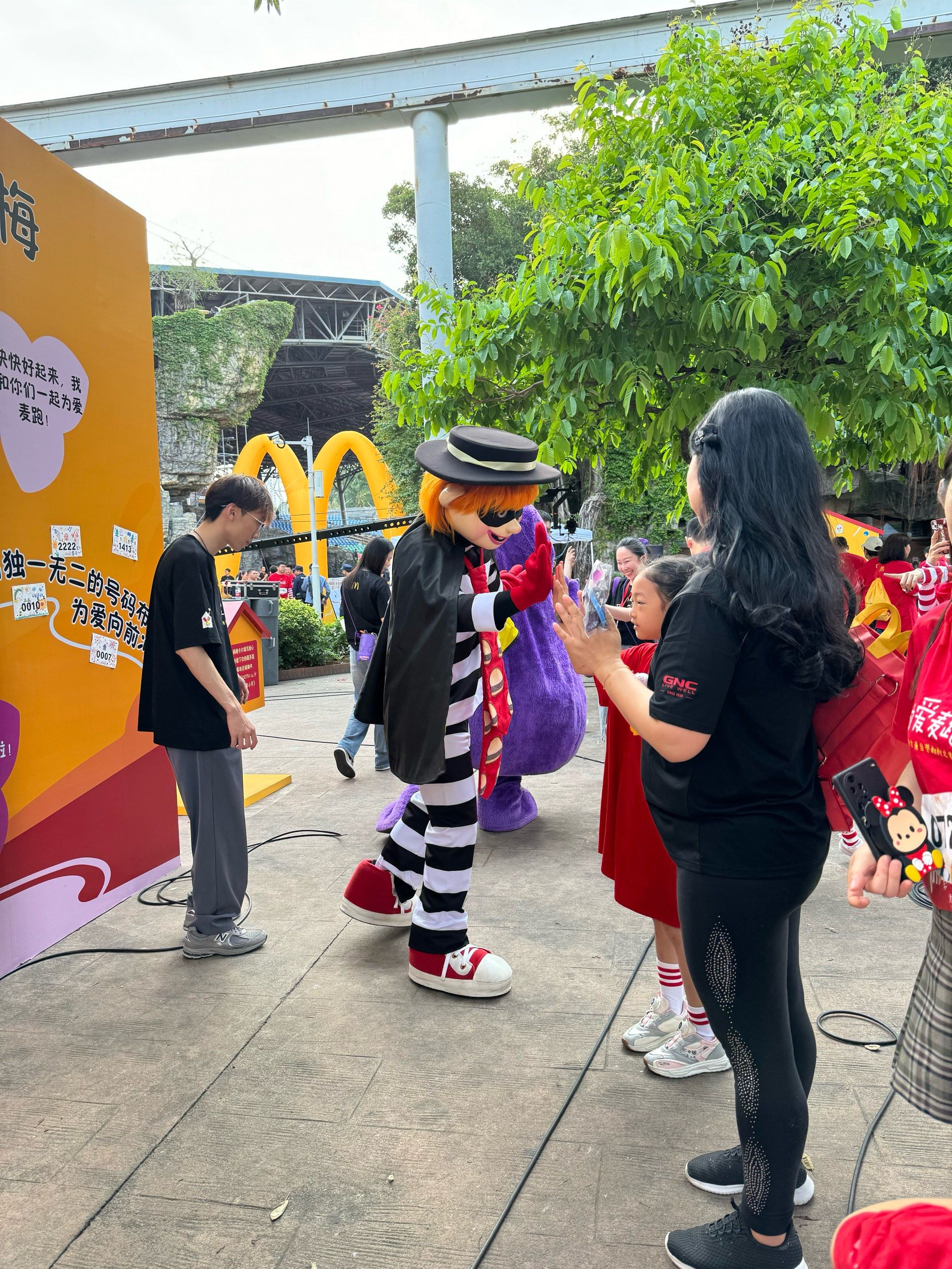 麦当劳叔叔不要太可爱了吧