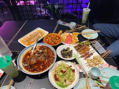 -粉墨特色菜·烧烤音乐酒馆
