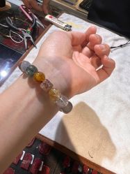 -灵彩珠宝(朗香街店)