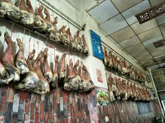 -阿婆情腊排骨火锅(金虹路店)