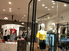 -MO&Co.(龙之梦购物公园店)