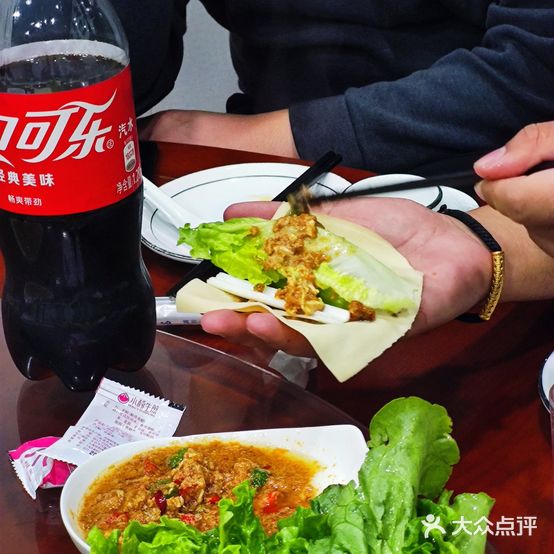 小东北私房菜(彩虹街店)