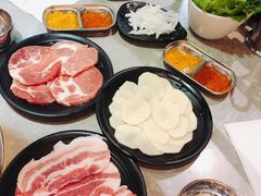 -哈哈碳都·牛肋条无限自助烤肉(台江万达店)
