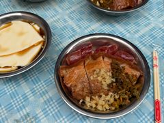 -梁阿婆廿年老牌扣肉糯米饭