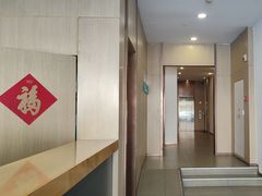 -汉庭(南京五塘广场地铁站店)