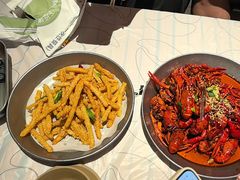 -巴厘龙虾·榜首油焖大虾(音乐学院·沿江酒馆店)