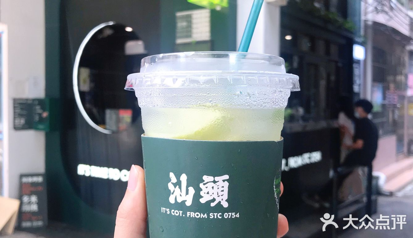 清新的口感，没有气泡的饱腹感，很柑甜的口味！